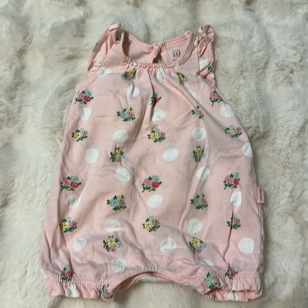 Newborn Bundle - Picture 8 of 10